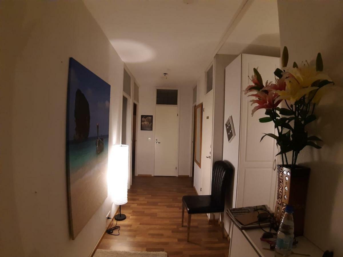 Tulppaani Hotel Вантаа Екстериор снимка